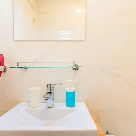 Apartamento Qian Avenida Republica * Βίλα Νόβα ντε Γκάια